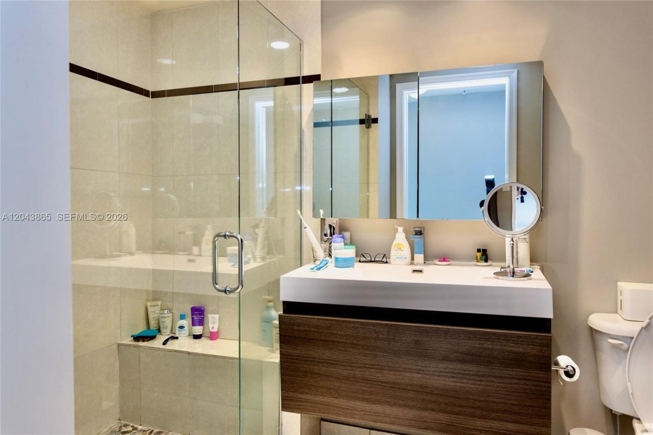 480 NE 30th St , Unit 1507, Miami, FL 33137 Photo