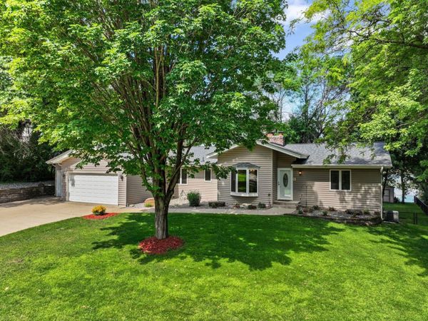 15700 Logarto Lane, Burnsville, MN 55306