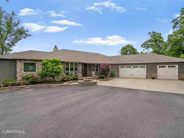 12749 CO RD 4021 , Holts Summit, MO 65043