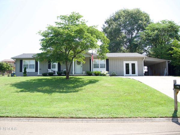 7820 Hallsdale Rd, Knoxville, TN 37938