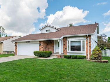 42352 Park Ridge Road, Novi, MI 48375