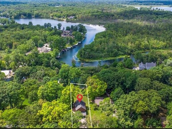 4583 Cornwell Lane , Hamburg Twp, MI 48189