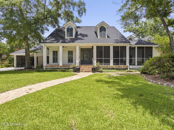 18 Cedarwood Lane, Gulfport, MS 39503
