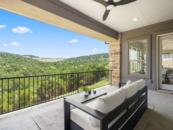 136 Baldovino SKWY, Lakeway, TX 78738