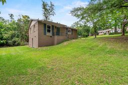 135 Riverview Court  photo 4