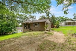 135 Riverview Court  photo 4