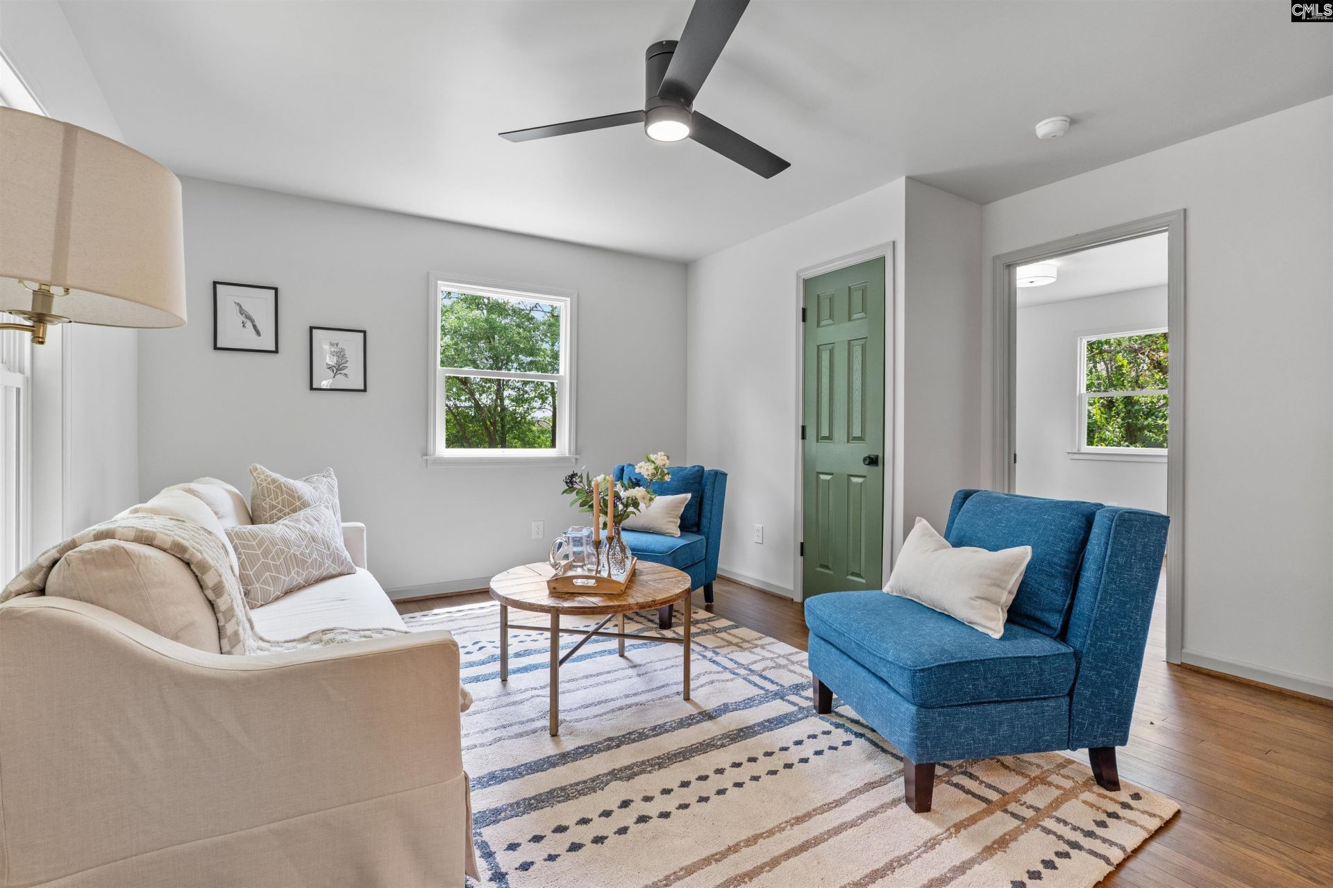 135 Riverview Court  Photo 4