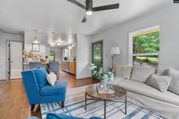 135 Riverview Court  photo 4