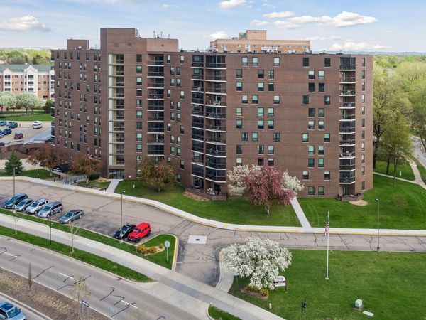 6615 Lake Shore Drive S, Unit 1009, Richfield, MN 55423