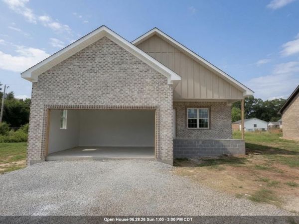 801 Michigan Ave, Muscle Shoals, AL 35661