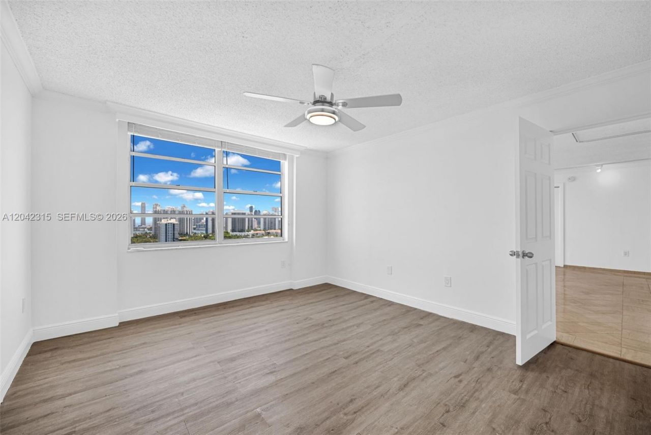 2750 NE 183rd St , Unit 2410, Aventura, FL 33160 Photo