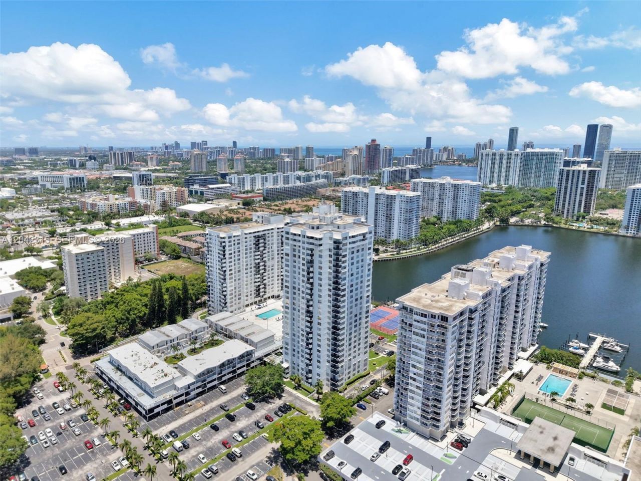 2750 NE 183rd St , Unit 2410, Aventura, FL 33160 Photo