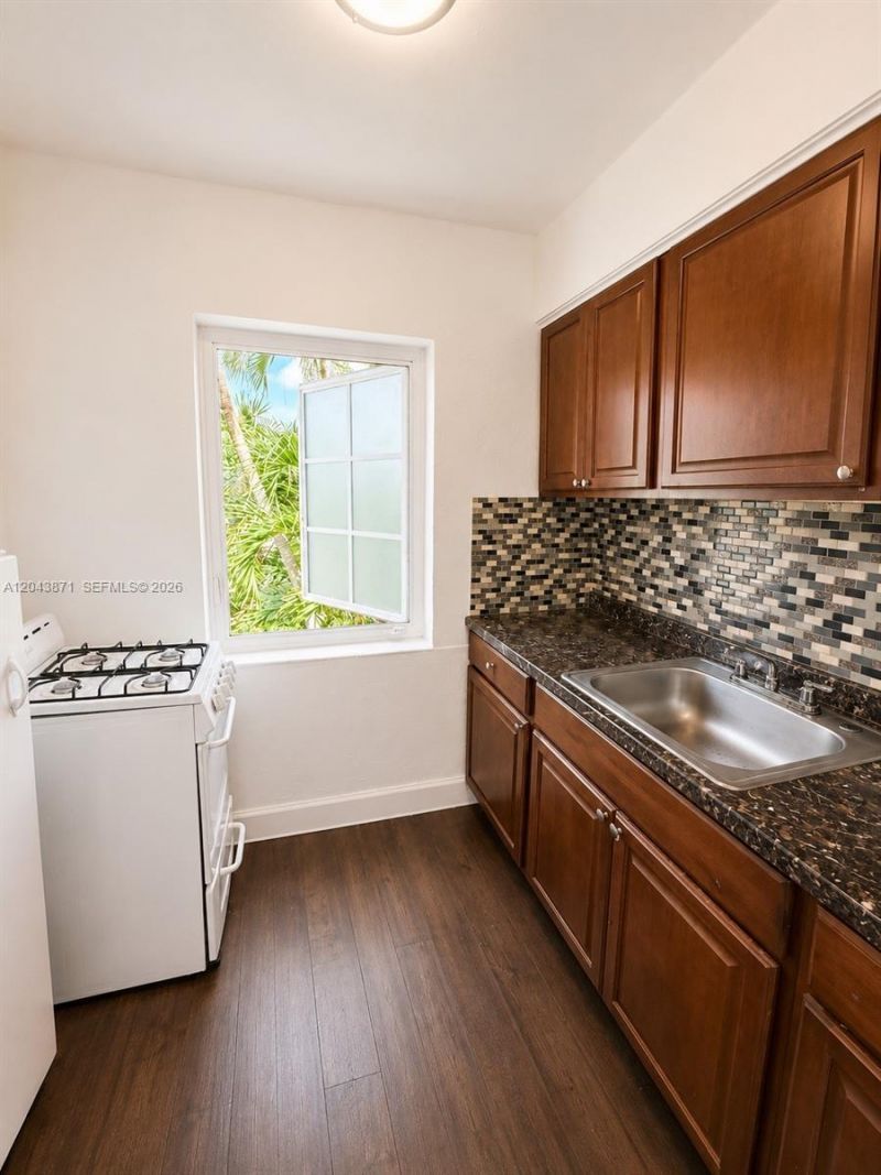 322 25th St , Unit 12, Miami Beach, FL 33140 Photo