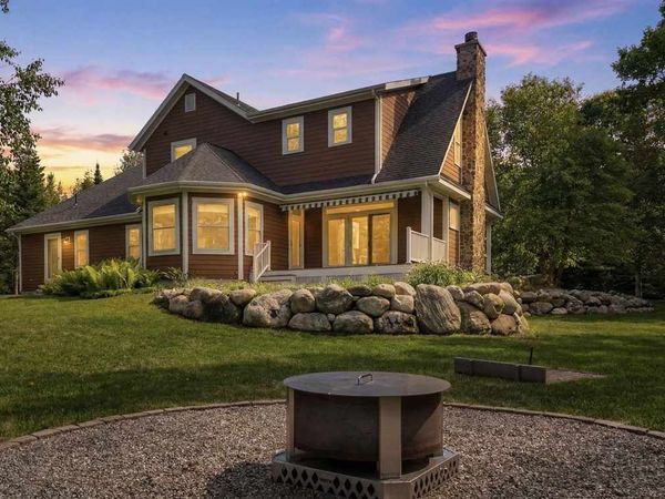 11705 N Stonebridge Drive, Charlevoix, MI 49720