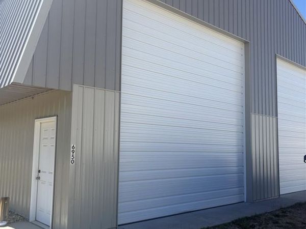 6950 Windjammer Ave, Kewadin, MI 49648