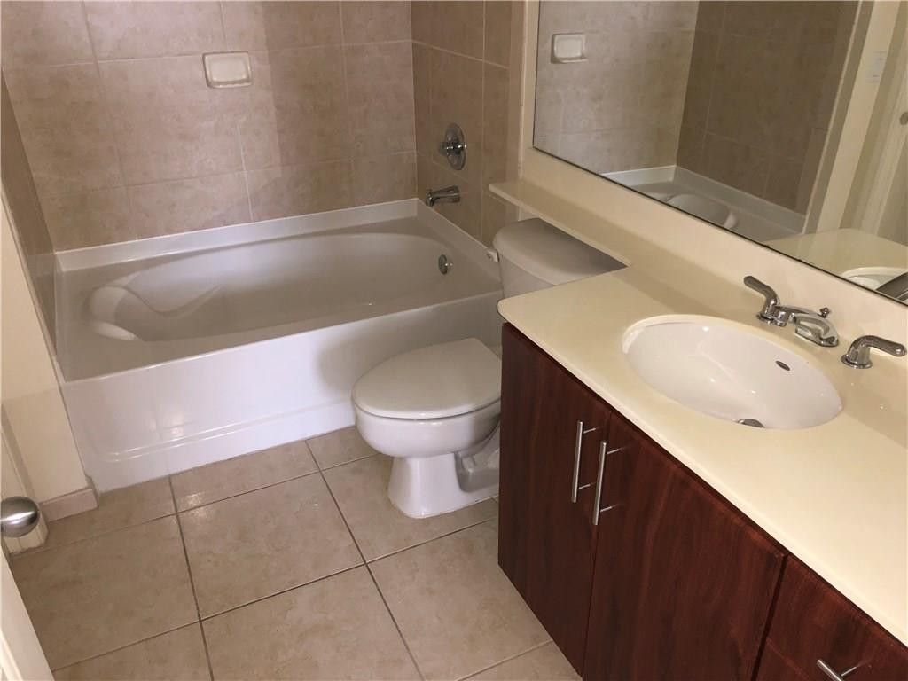 2421 NE 65th Street, Unit 205, Fort Lauderdale, FL 33308 Photo