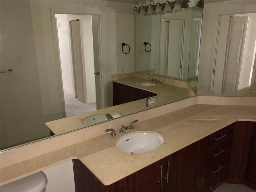 2421 NE 65th Street, Unit 205, Fort Lauderdale, FL 33308 Photo