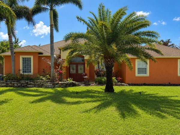 2530 SW Salzedo Avenue, Port St. Lucie, FL 34987