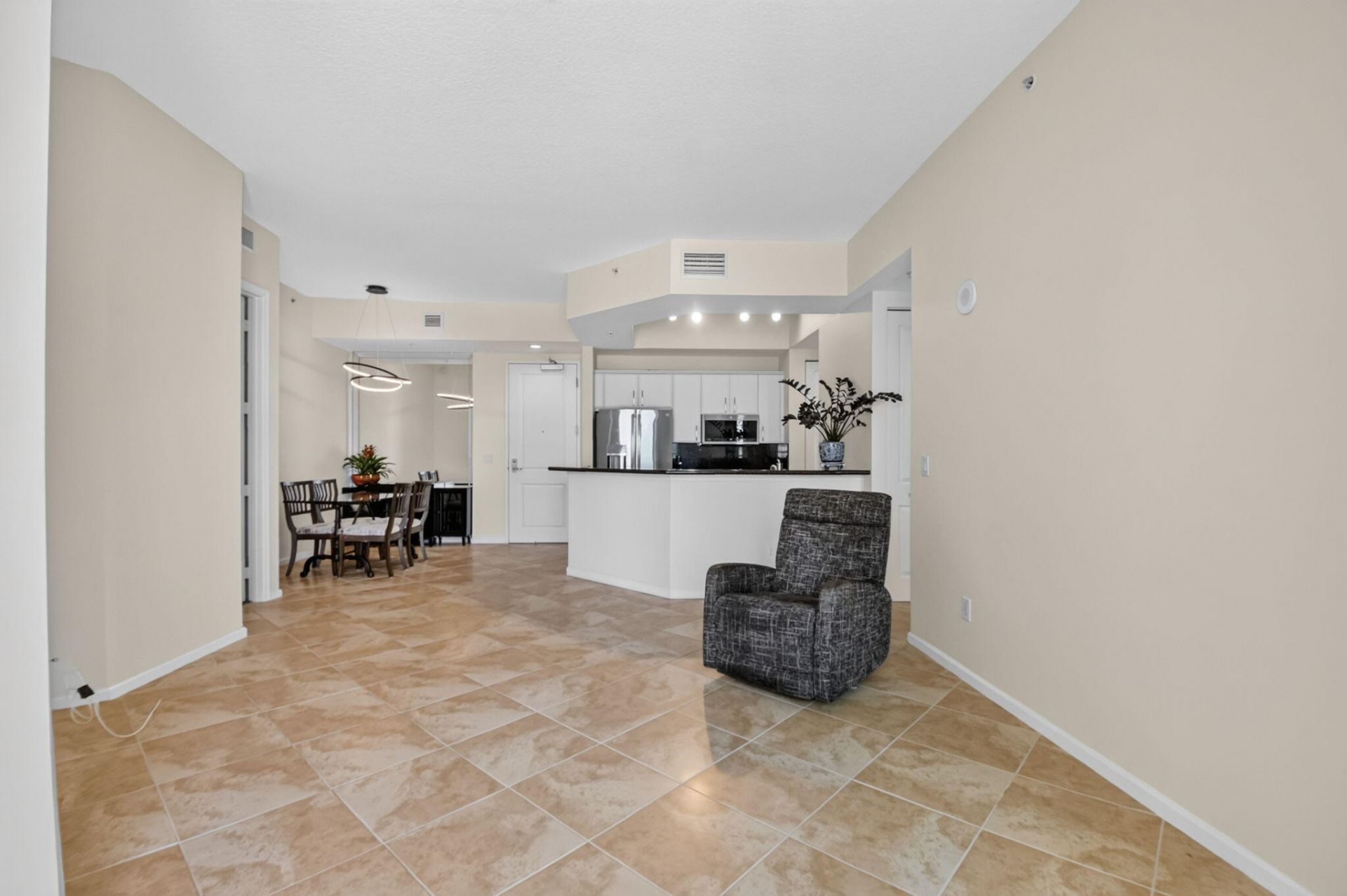 403 S Sapodilla Avenue, Unit 706, West Palm Beach, FL 33401 Photo
