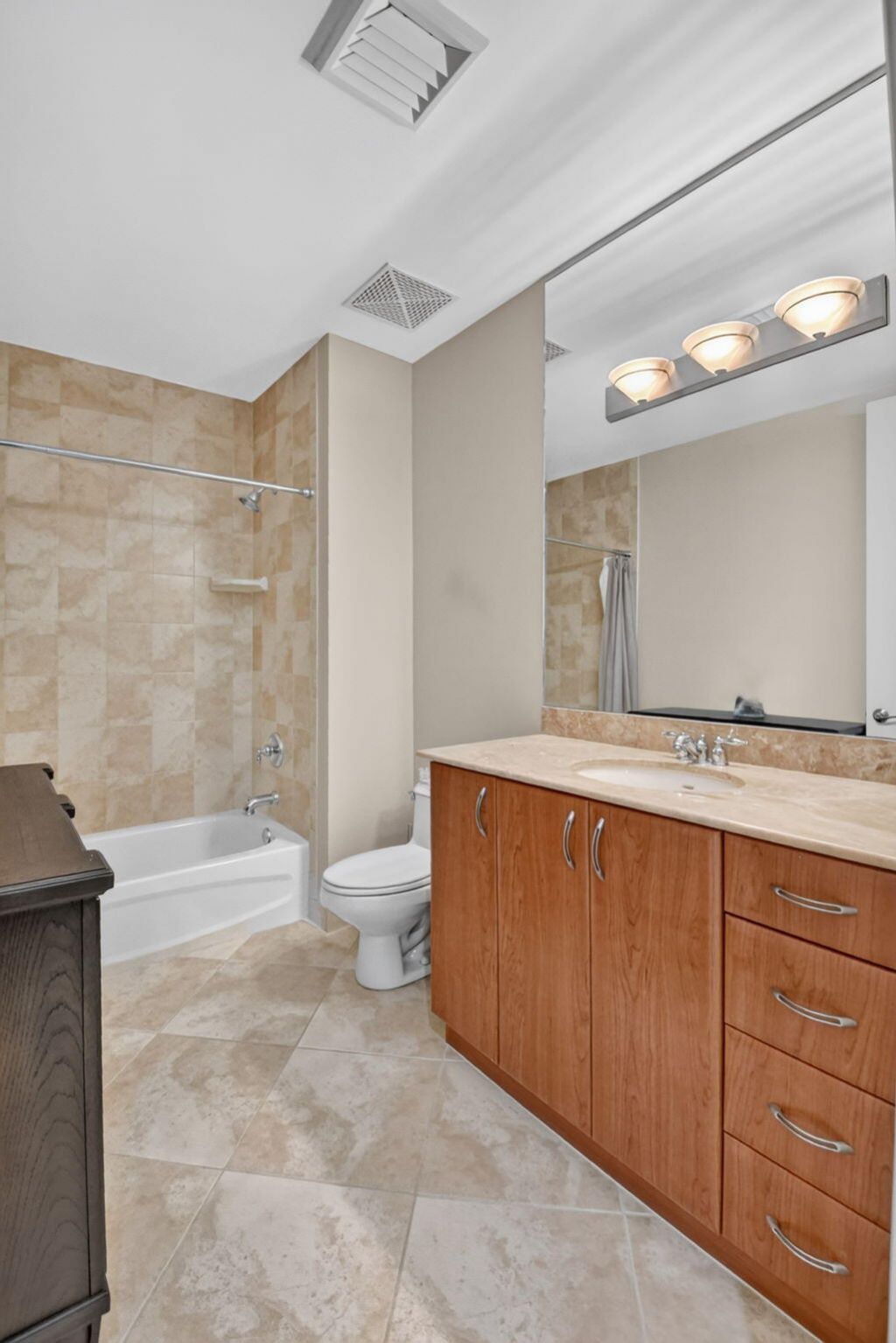 403 S Sapodilla Avenue, Unit 706, West Palm Beach, FL 33401 Photo