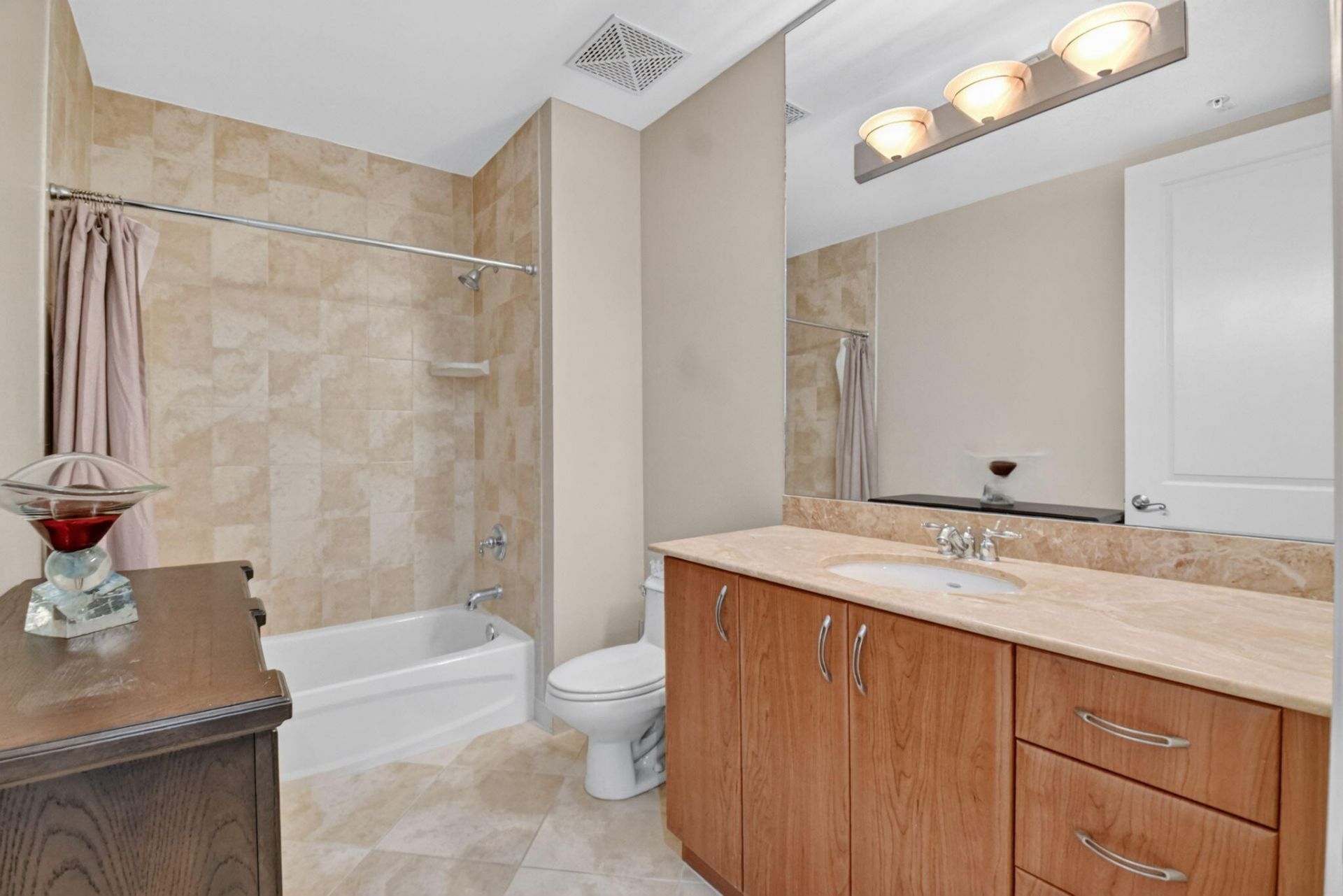 403 S Sapodilla Avenue, Unit 706, West Palm Beach, FL 33401 Photo