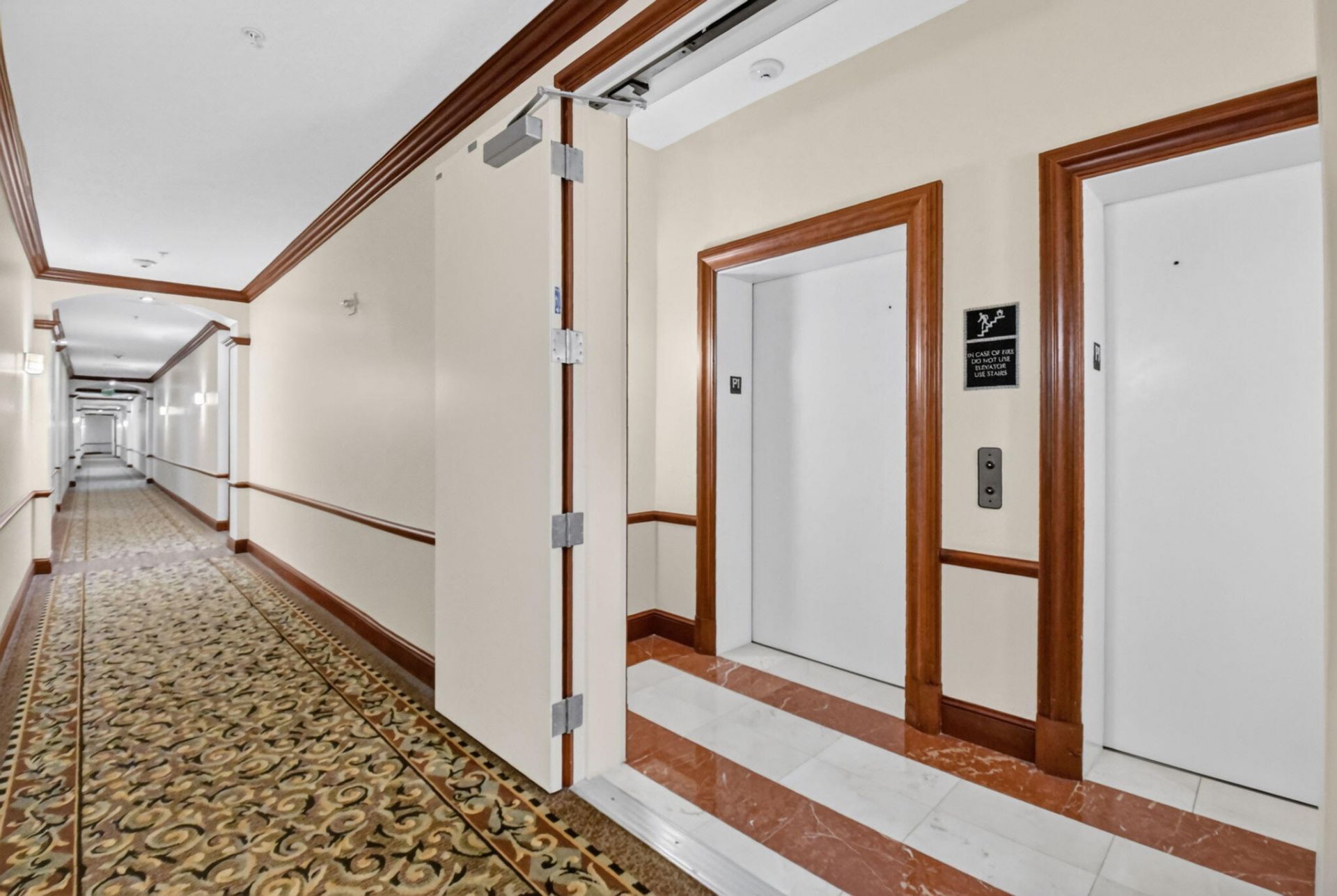 403 S Sapodilla Avenue, Unit 706, West Palm Beach, FL 33401 Photo