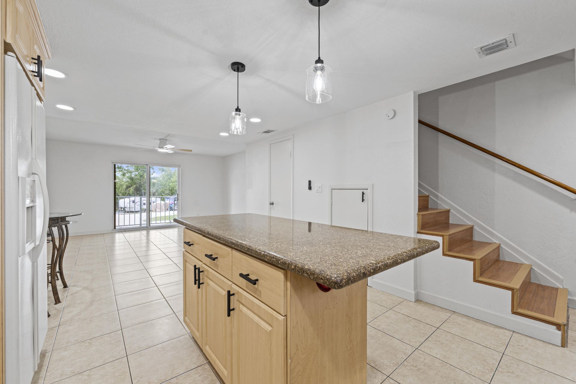 92550 Overseas Highway, Unit APT 214, Tavernier, FL 33070 Photo