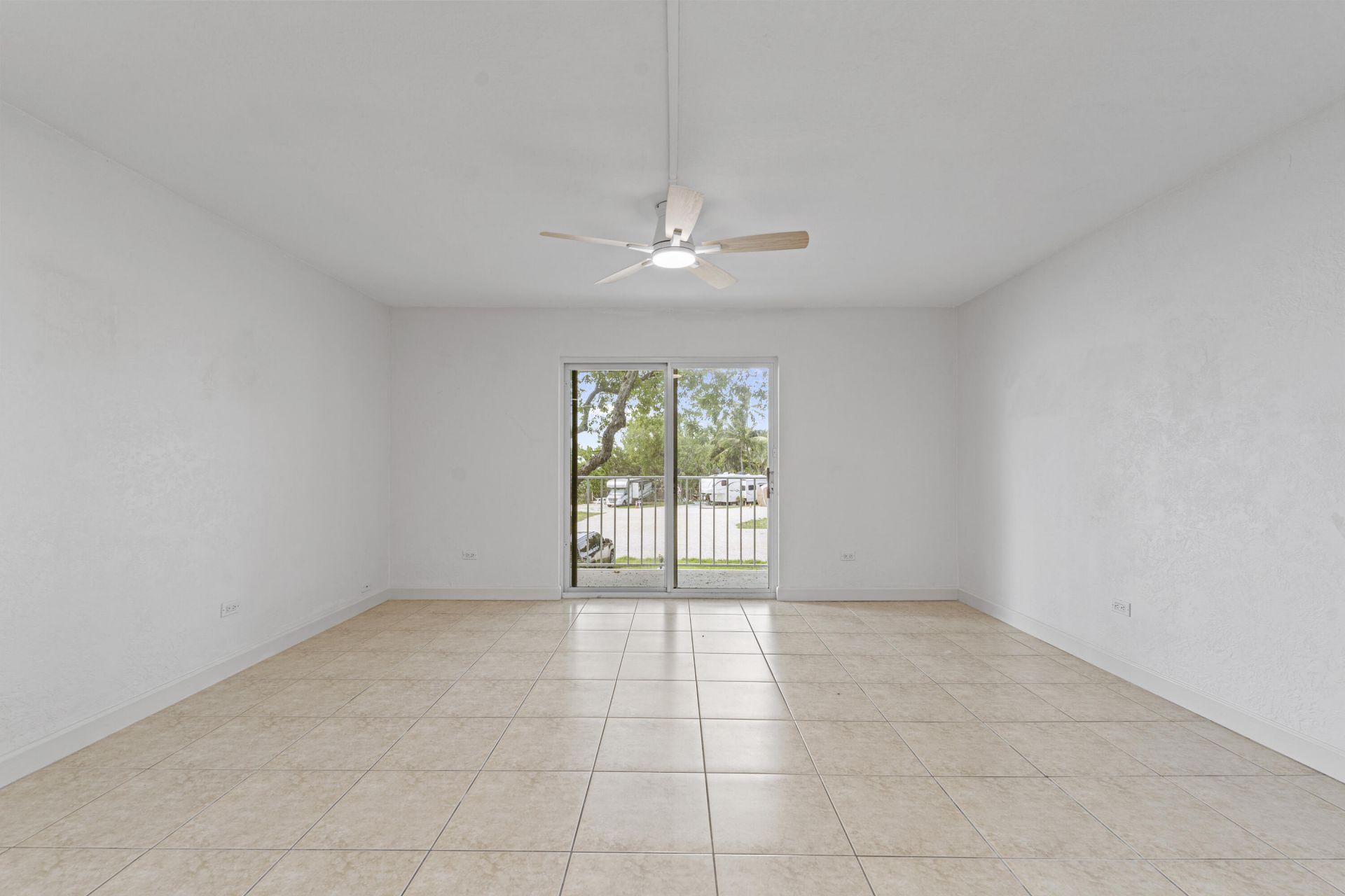 92550 Overseas Highway, Unit APT 214, Tavernier, FL 33070 Photo