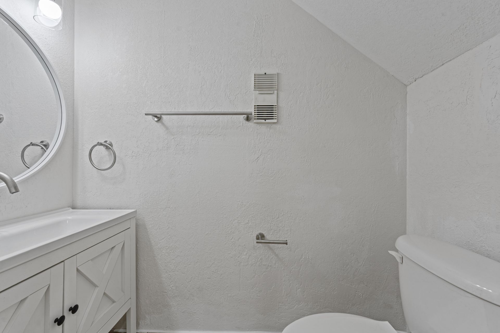 92550 Overseas Highway, Unit APT 214, Tavernier, FL 33070 Photo