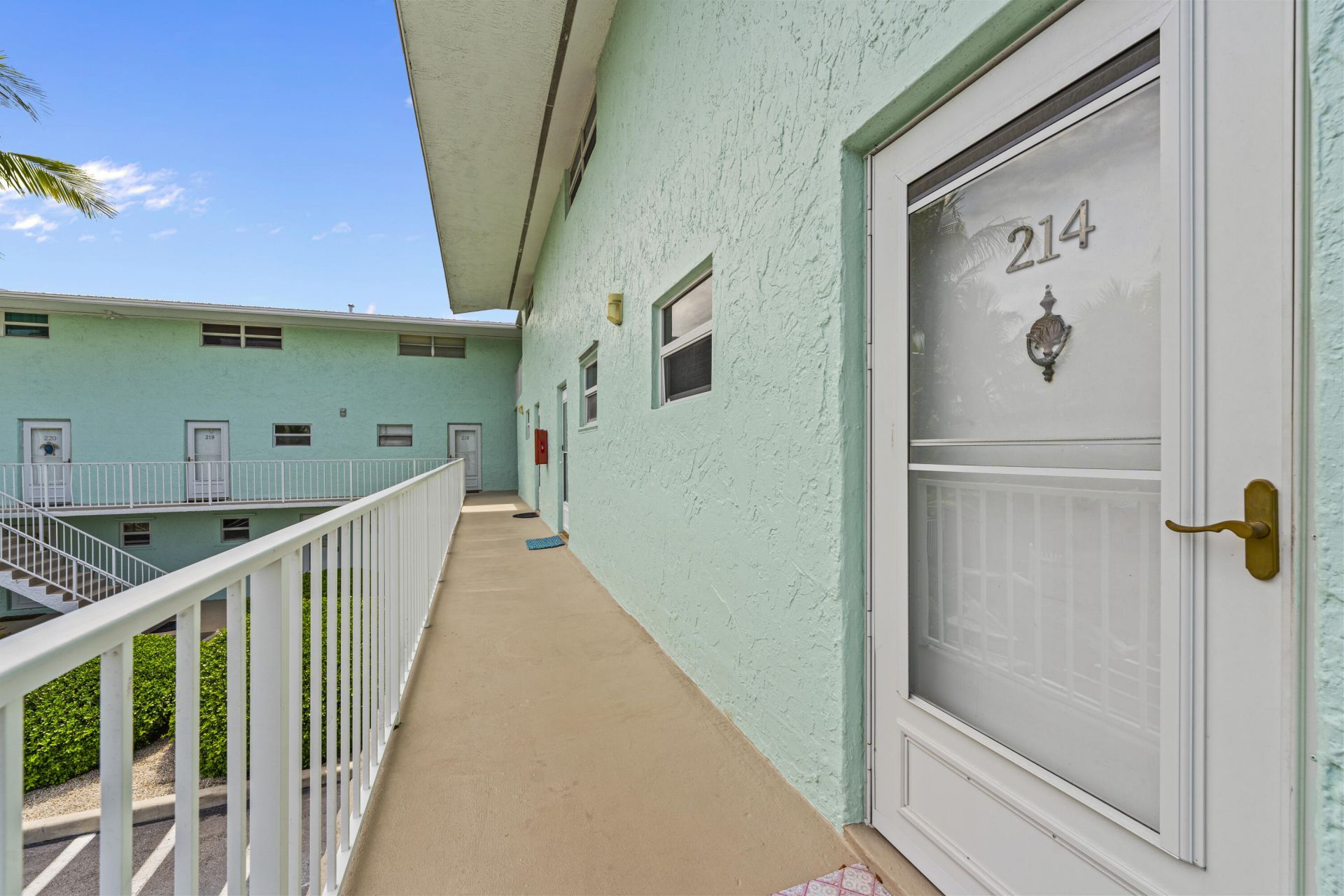 92550 Overseas Highway, Unit APT 214, Tavernier, FL 33070 Photo