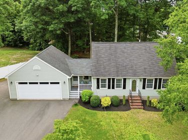 14 MacDonald Drive, Nashua, NH 03062
