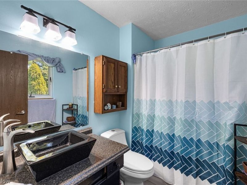 4164 Berkeley Drive, Sheffield Village, OH 44054 Photo 13