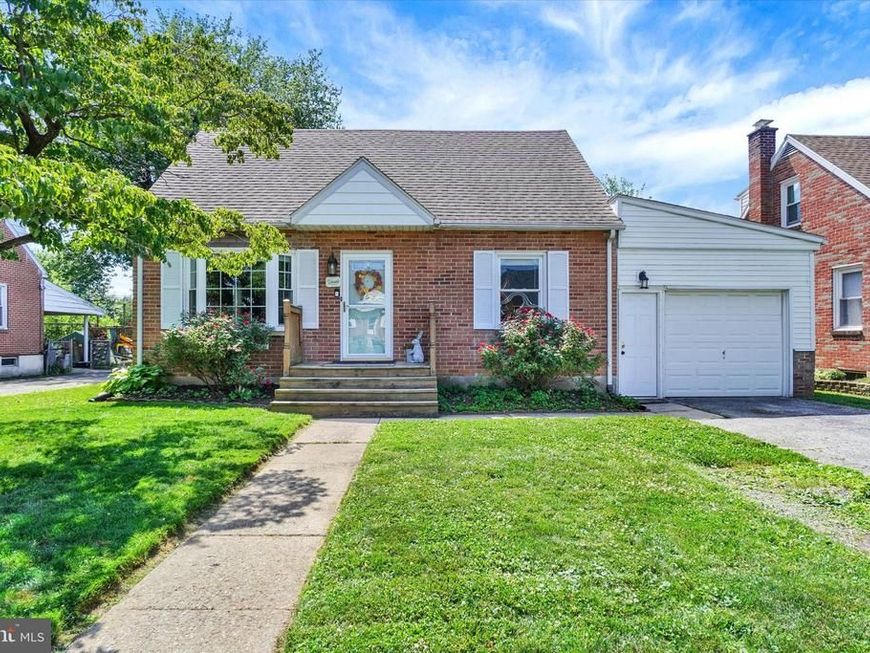 314 Pinehurst Road, York, PA 17402 Main Photo