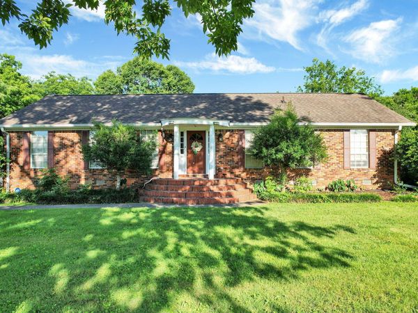 3820 NE Charleston Drive NE, Cleveland, TN 37312