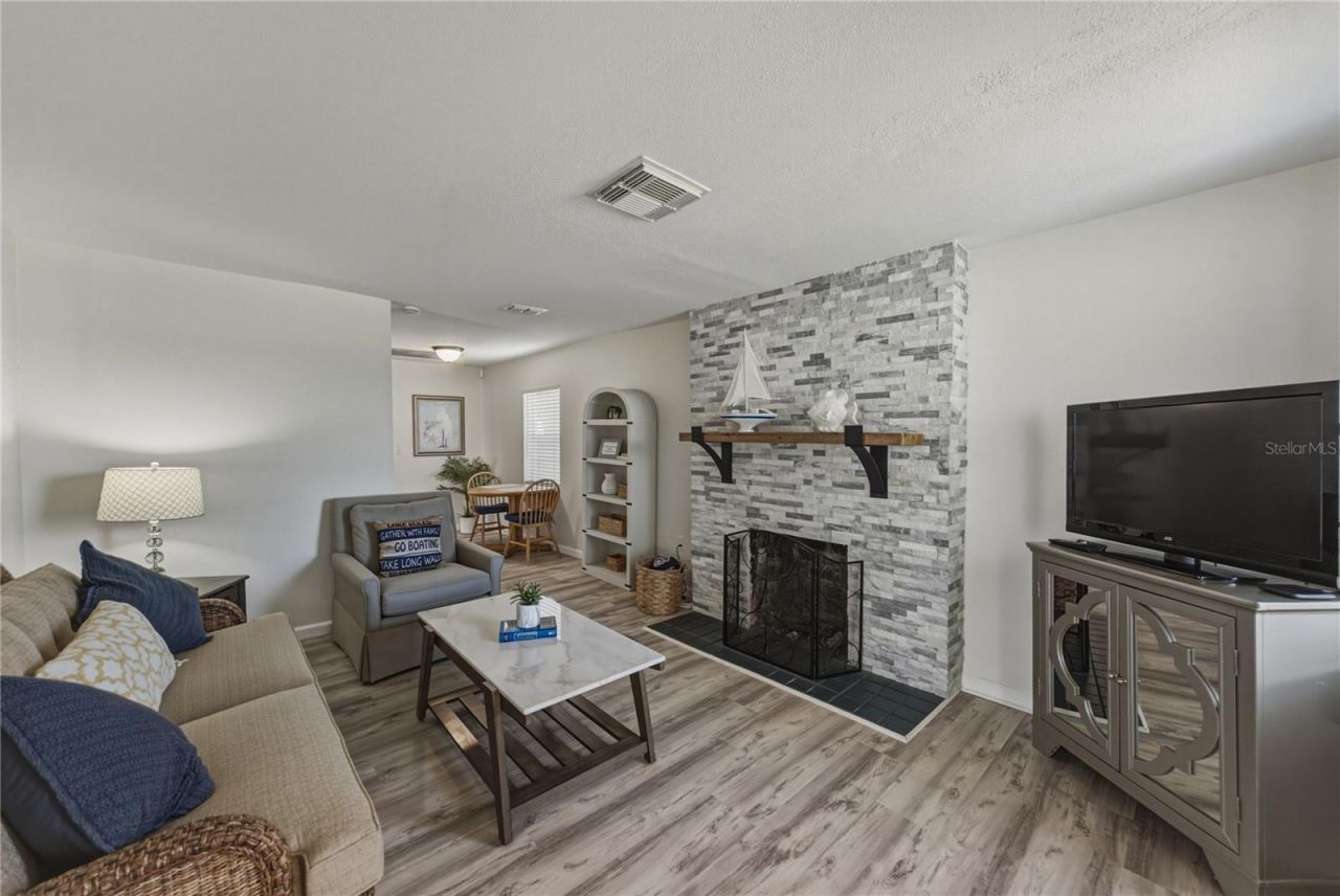 4530 Lakeview Drive , Sebring, FL 33870 Photo