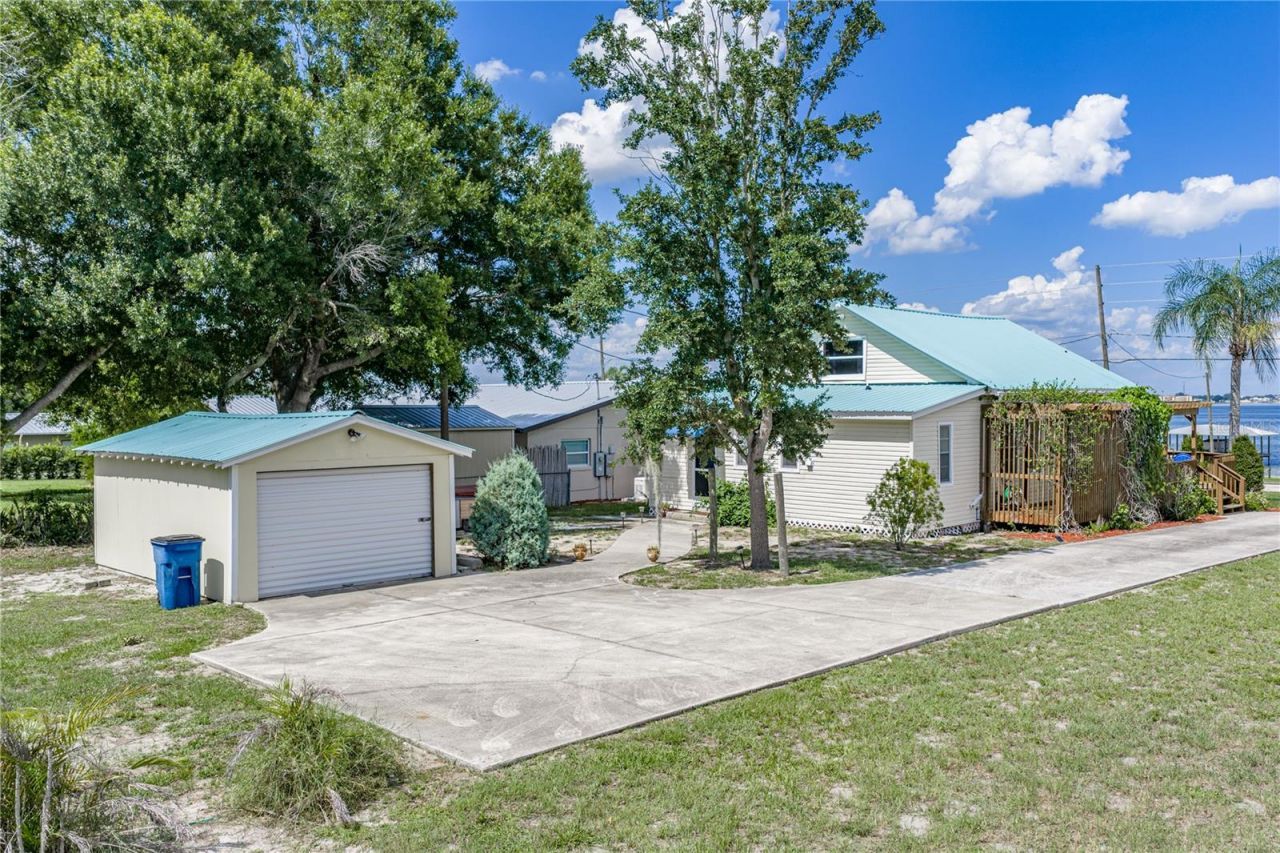 4530 Lakeview Drive , Sebring, FL 33870 Photo
