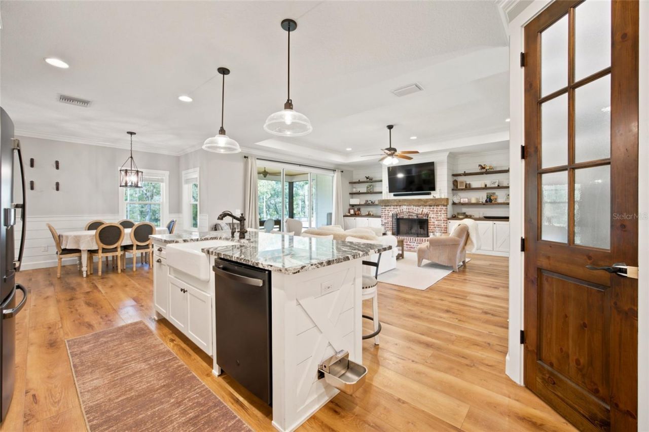 10080 SE 1st Street Road, Silver Springs, FL 34488 Photo
