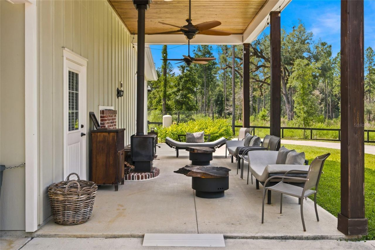 10080 SE 1st Street Road, Silver Springs, FL 34488 Photo