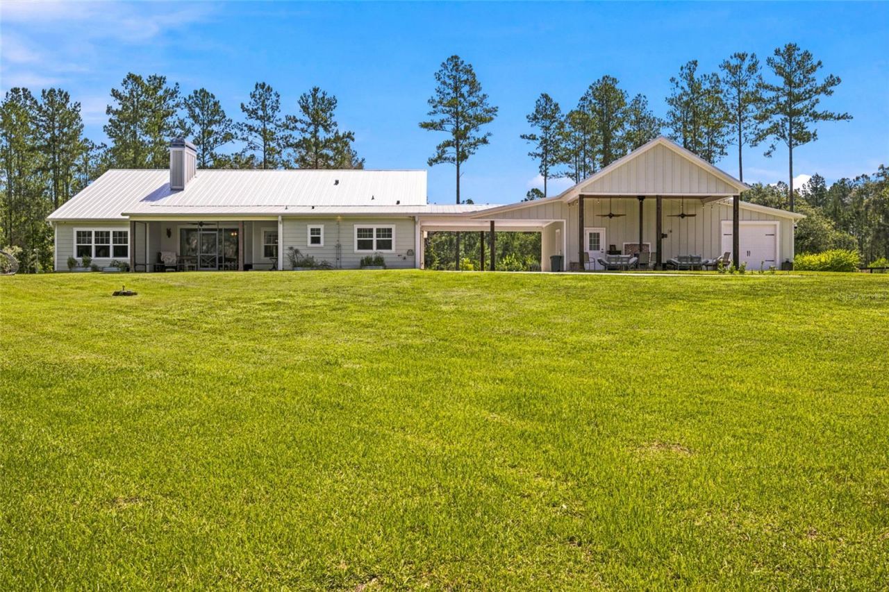 10080 SE 1st Street Road, Silver Springs, FL 34488 Photo