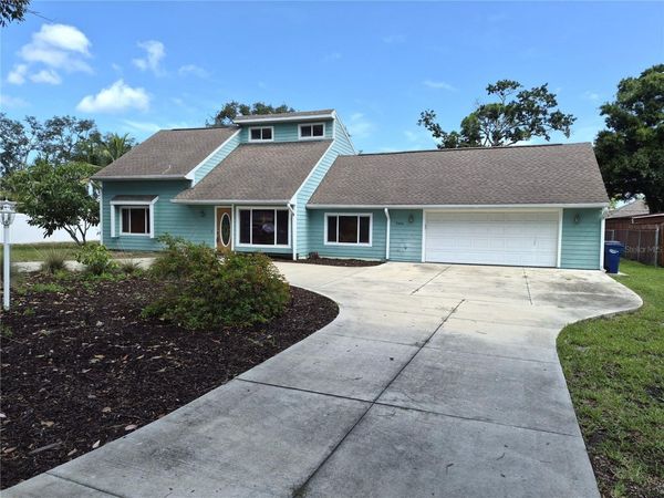 7606 15TH AVENUE NW, BRADENTON, FL 34209