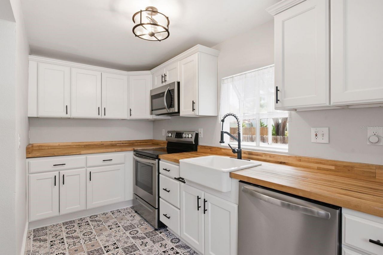 7201 5th Avenue N, Saint Petersburg, FL 33701 Photo