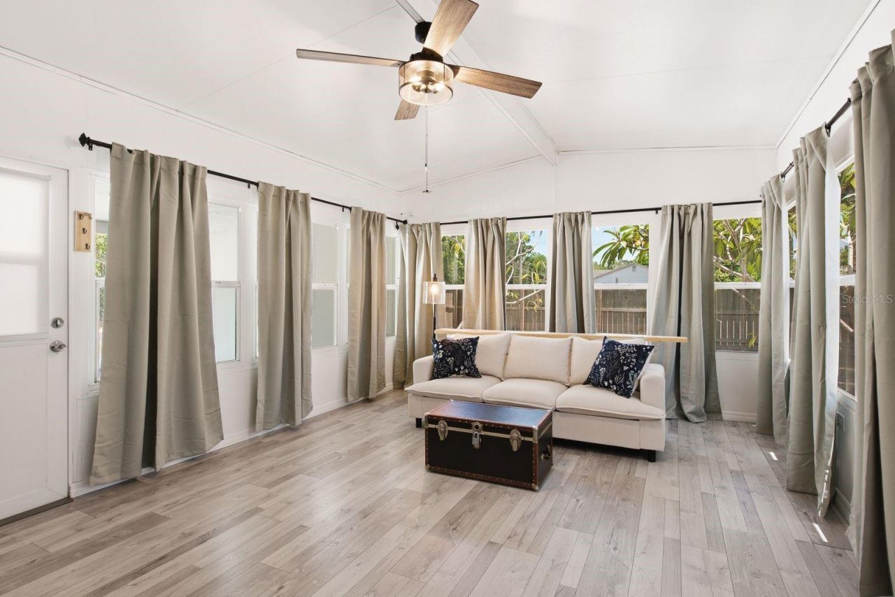 7201 5th Avenue N, Saint Petersburg, FL 33701 Photo
