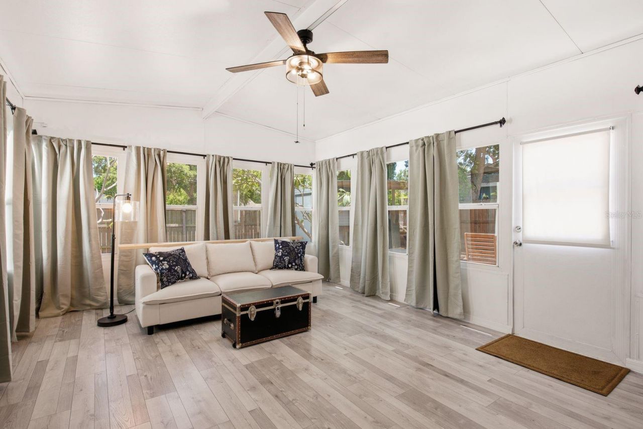 7201 5th Avenue N, Saint Petersburg, FL 33701 Photo