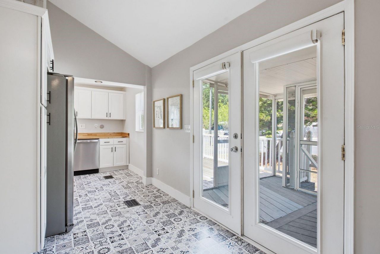 7201 5th Avenue N, Saint Petersburg, FL 33701 Photo