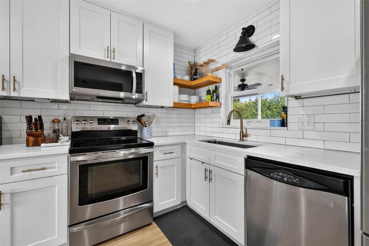 2101 37th Street N, Saint Petersburg, FL 33713 Photo