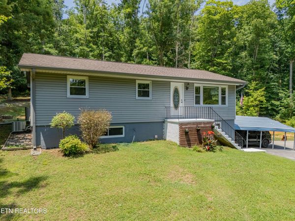 3730 Henderson Rd, Knoxville, TN 37931
