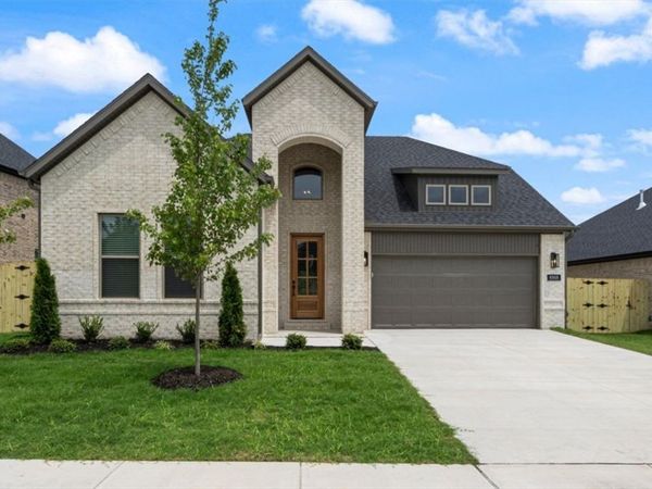 6908 SW Orange Avenue , Bentonville, AR 72713