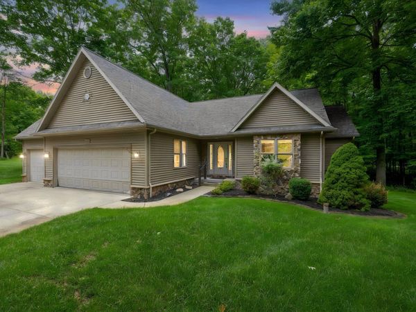 10372 Mountain View Trail, Canadian Lakes, MI 49346