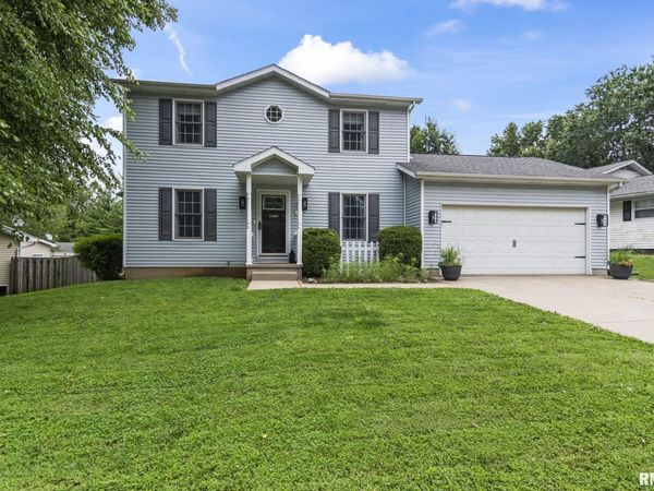 30 SKYVIEW Drive, Springfield, IL 62702