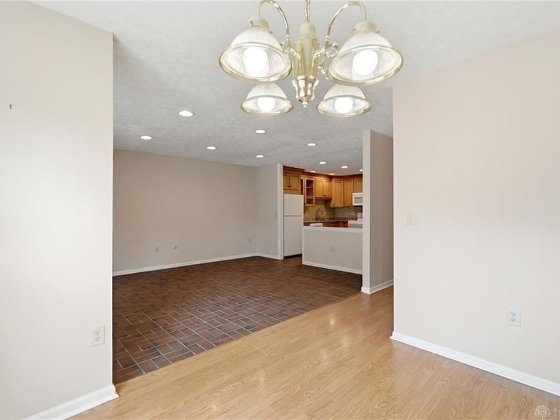 956 Patriot Square Drive, Washington Township, OH 45459 Photo 16
